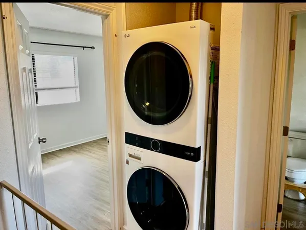 $2,490 | 0 4950 Lantana, Unit 4, San Diego, CA 92105