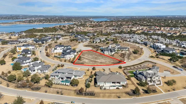 $1,250,000 | 625 Vendemmia Bend, Austin, TX 78738