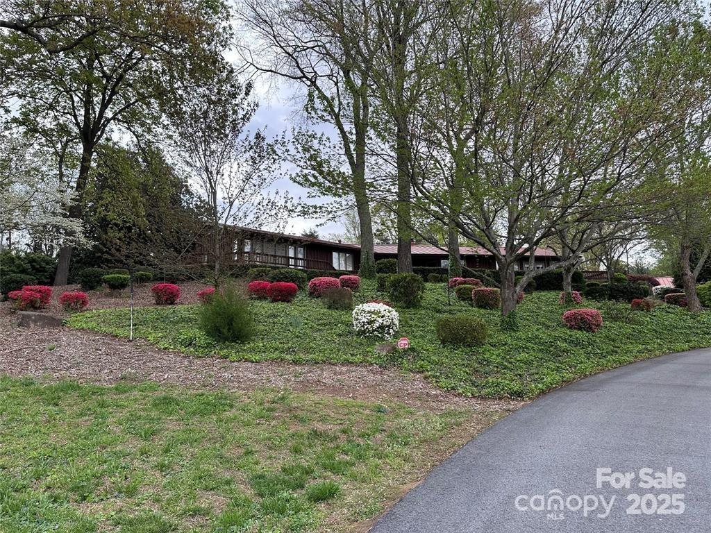 2927 Old Stage Road Gastonia, NC 28052 - Photo 2 of 47 Gallery Image 2