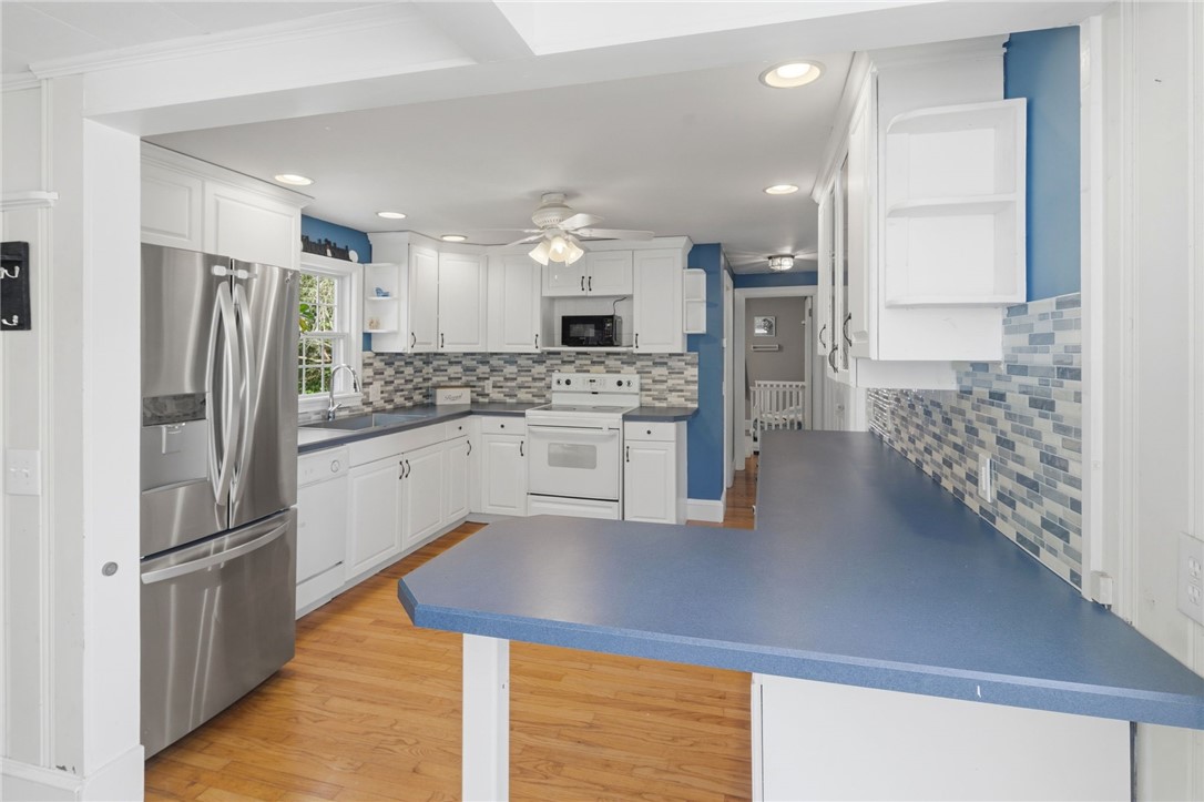 97 Delwood Road Warwick, RI 02889 - Photo 8 of 35 Gallery Image 8