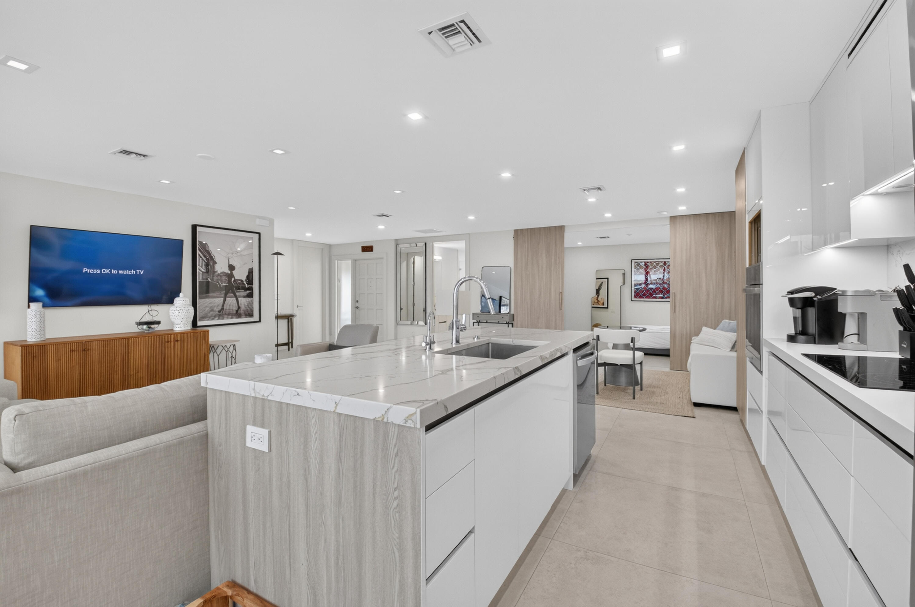 403 Bridgewood Court, Unit 403 Boca Raton, FL 33434 - Photo 15 of 62 KITCHEN