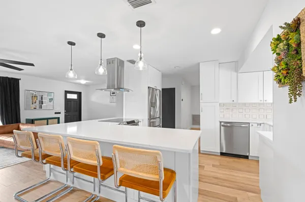 $5,800 | 1039 Northwest 8th Street, Boca Raton, FL 33486