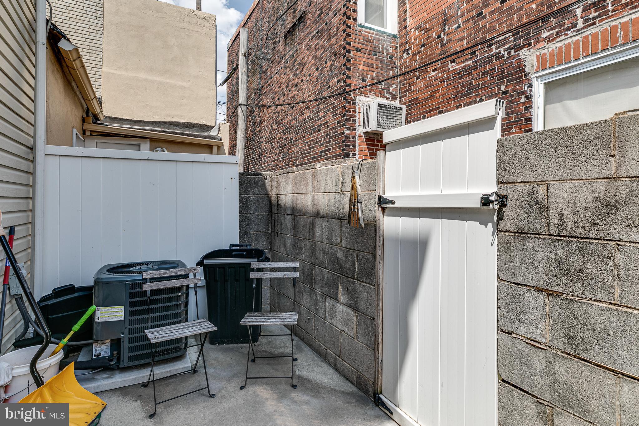 2105 South Howard Street Philadelphia, PA 19148 - Photo 10 of 22