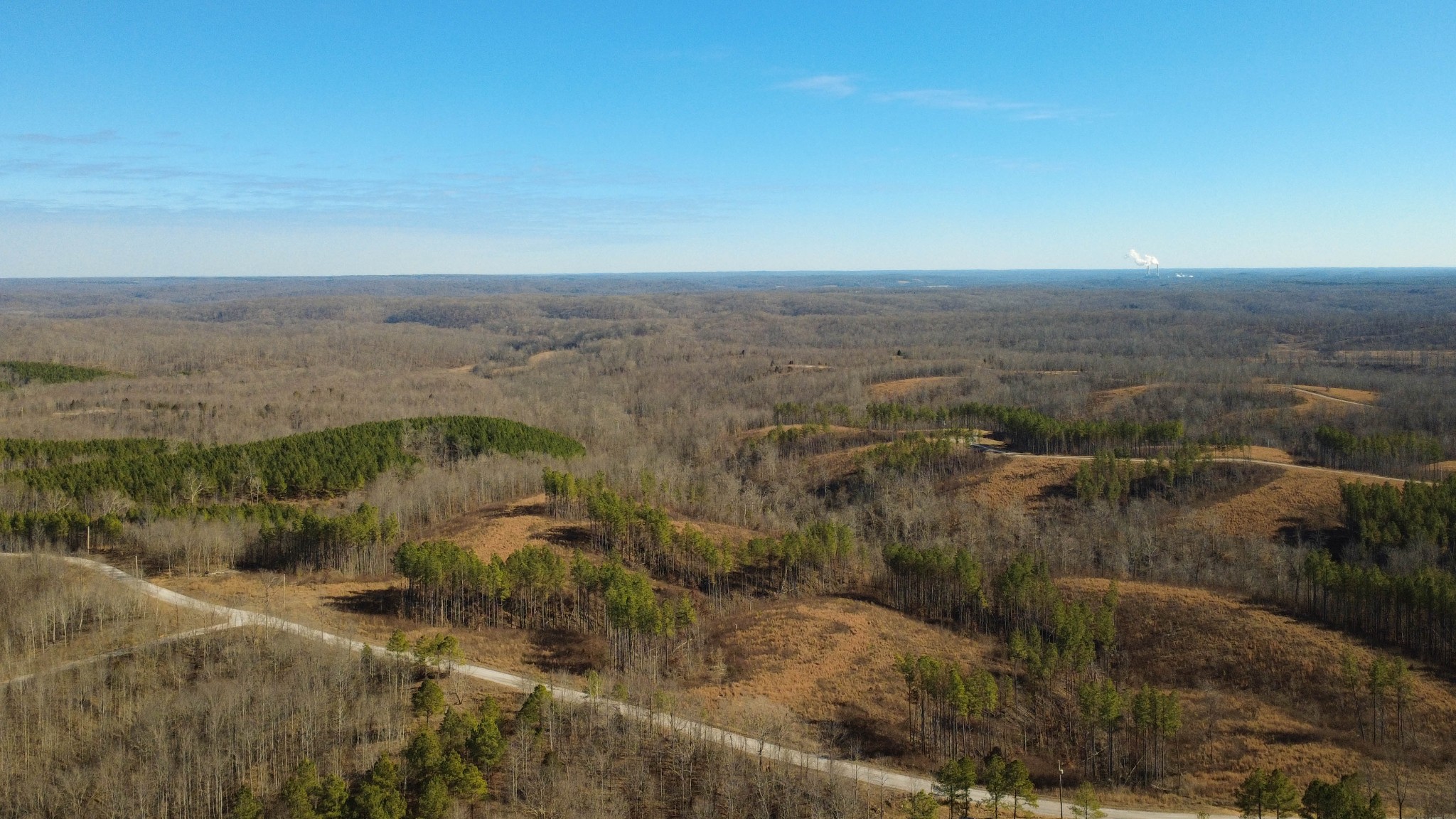 45 Saddleback Drive Dover, TN 37058 - Photo 5 of 25 a view of a lake with mountains in the background