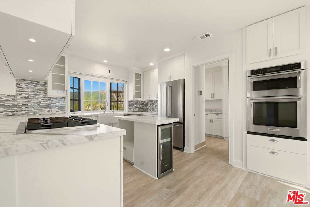 204 Tranquillo Road Pacific Palisades, CA 90272 - Photo 7 of 28