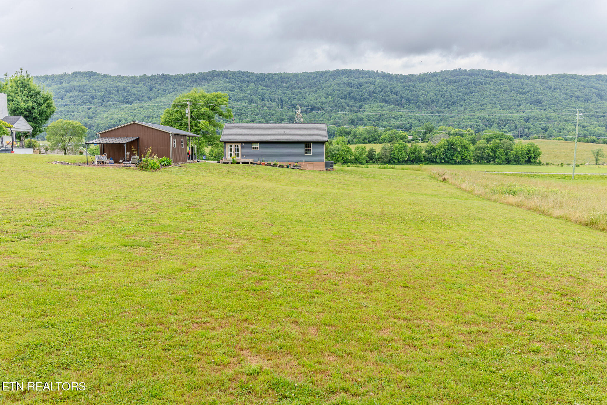3988 Dutch Valley Road Clinton, TN 37716 - Photo 6 of 22 Back Of Property