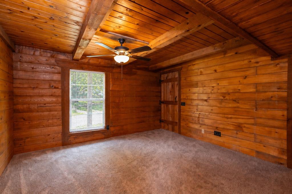 371 Spring Street Forestburg, TX 76239 - Photo 14 of 38 a view of an empty room with a window