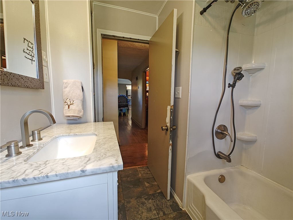 1919 Wingate Road Youngstown, OH 44514 - Photo 8 of 23 Gallery Image 8