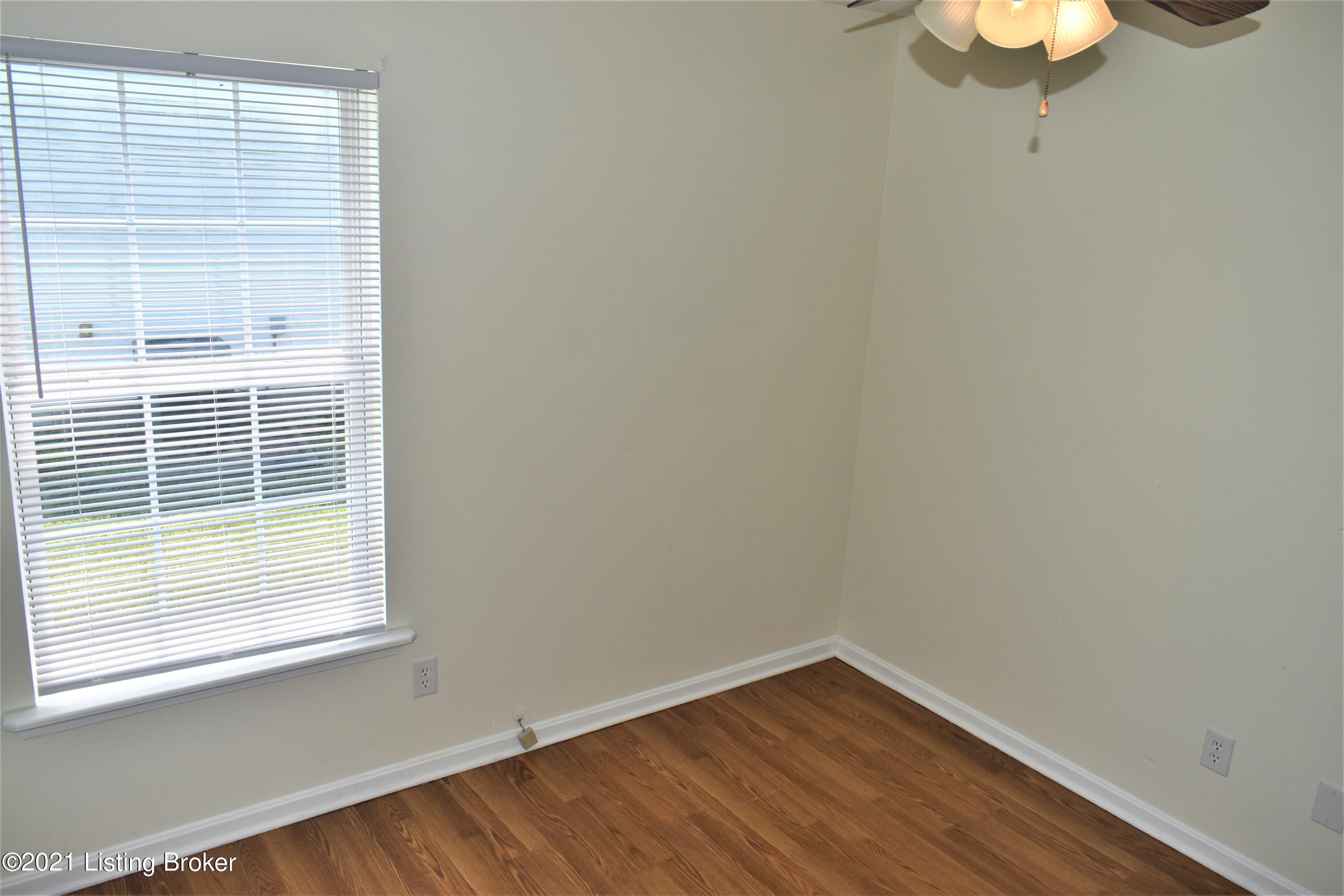 338 Hensley Road Shepherdsville, KY 40165 - Photo 21 of 29 DSC_0215