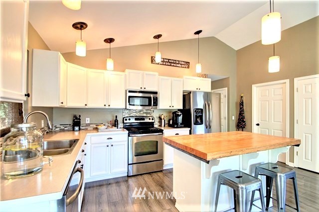 1001 McLean Road Mount Vernon, WA 98273 - Photo 7 of 21 Gallery Image 7