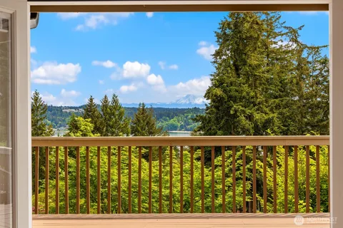 $974,998 | 8226 Granite Drive Northwest, Gig Harbor, WA 98329