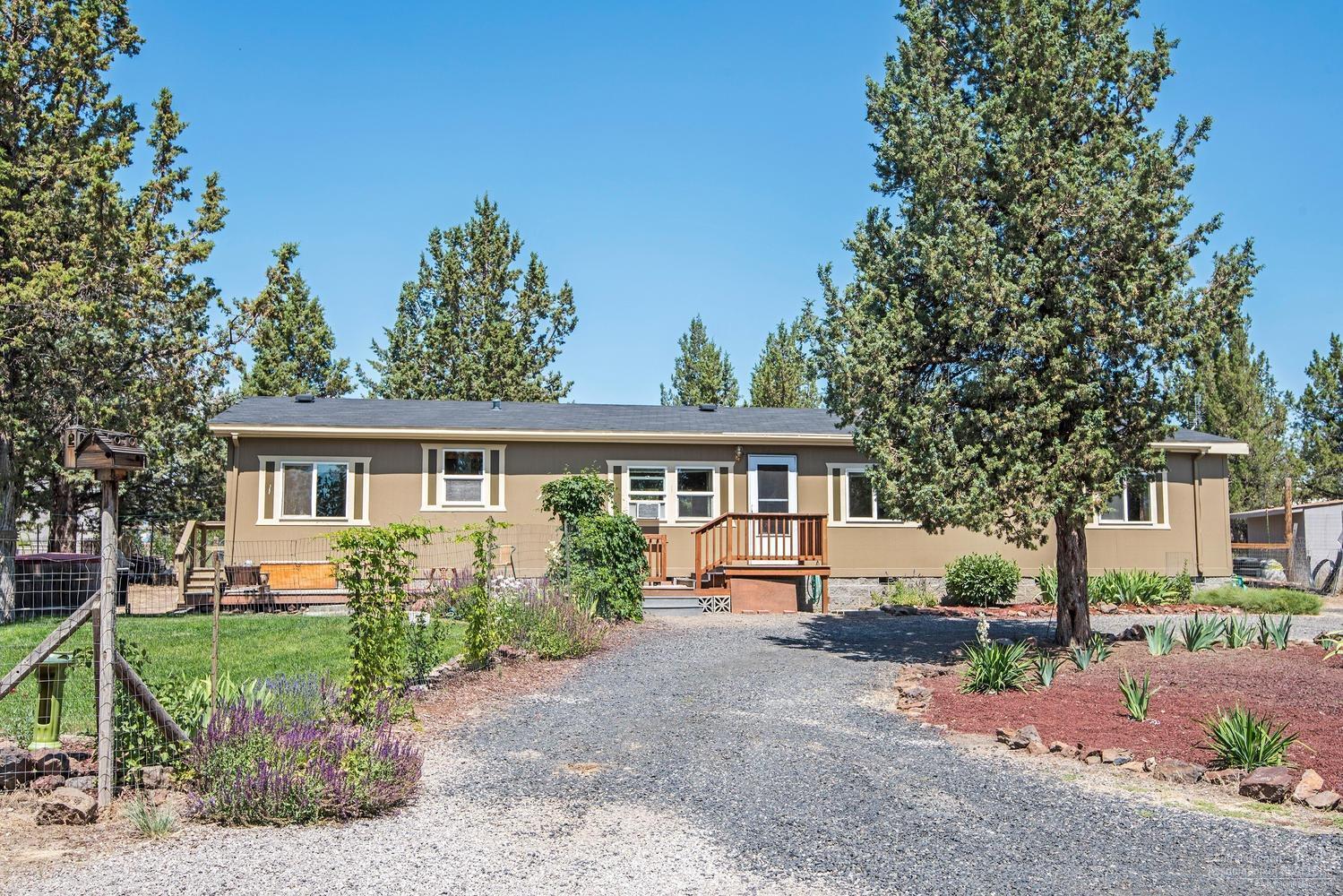 8400 Southwest Crater Loop Road Terrebonne, OR 97760 - Photo 1 of 23 Beautifully updated inside and out, this