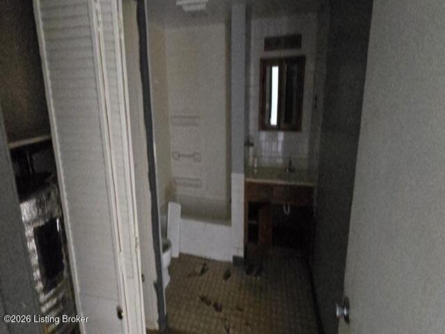 7015 Clinton Road Paducah, KY 42001 - Photo 8 of 8 8