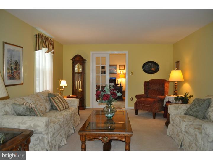 302 Sidley Road Malvern, PA 19355 - Photo 3 of 24 Living Room