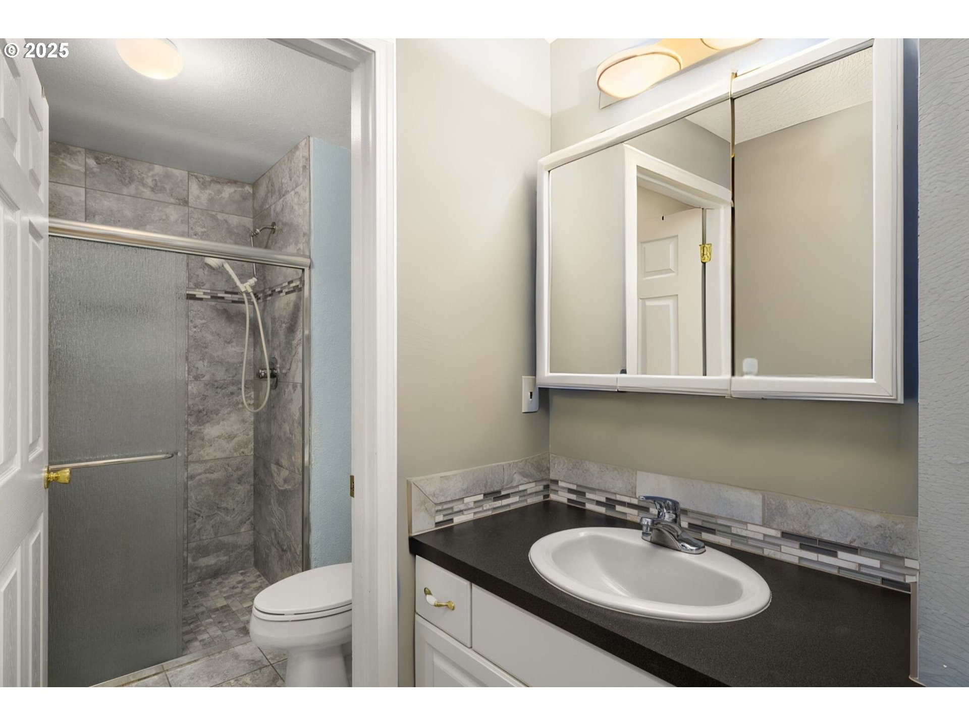 20140 Southwest Augusta Court Beaverton, OR 97003 - Photo 21 of 31