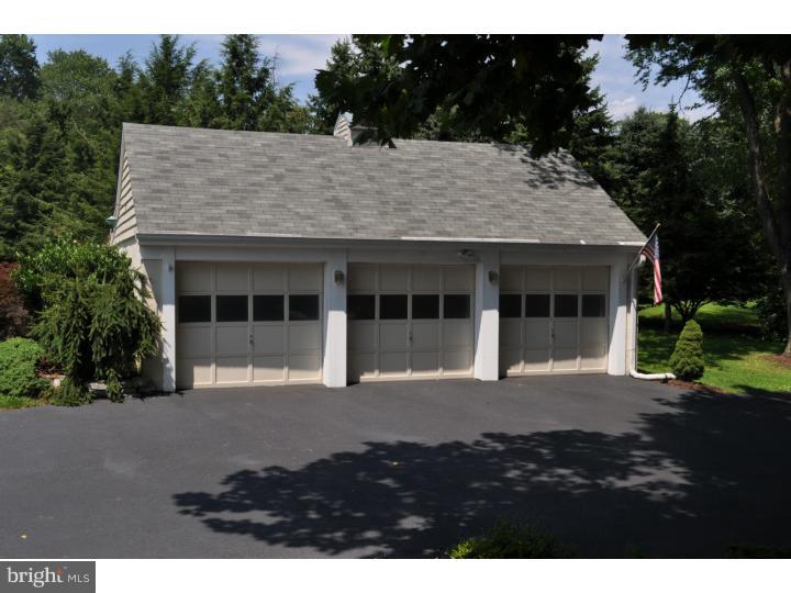 137 Forge Road Glen Mills, PA 19342 - Photo 20 of 20 Garage