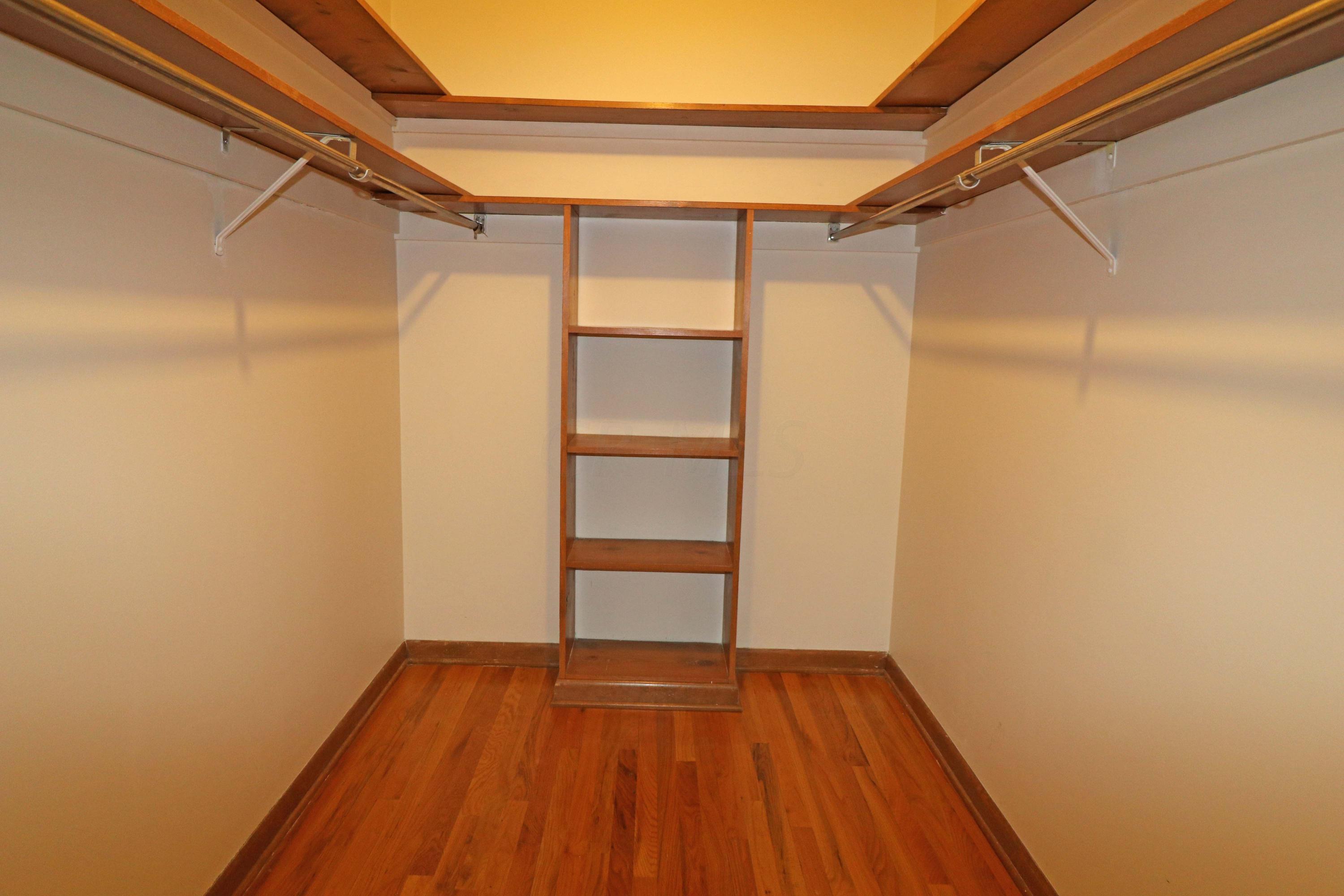 2688 Kenview Road South Columbus, OH 43209 - Photo 24 of 40 Gallery Image 24