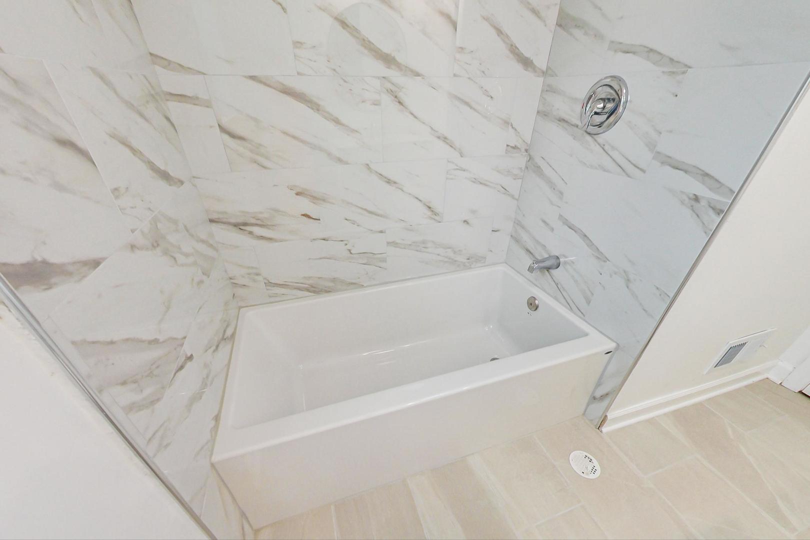 3333 Church Street, Unit 2 Evanston, IL 60203 - Photo 16 of 20