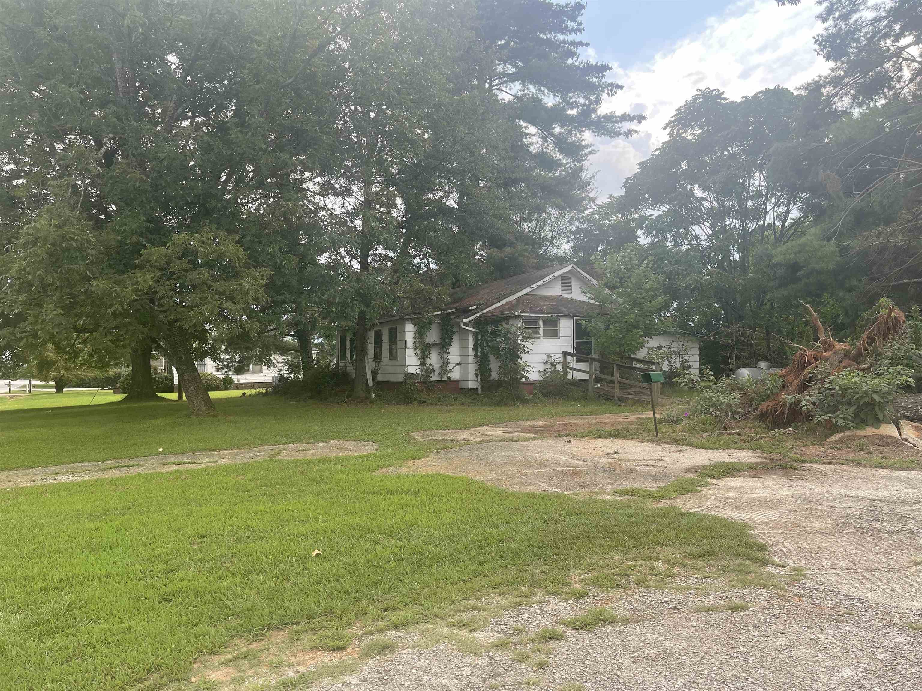 8403 Valley Falls Road Boiling Springs, SC 29316 - Photo 5 of 8