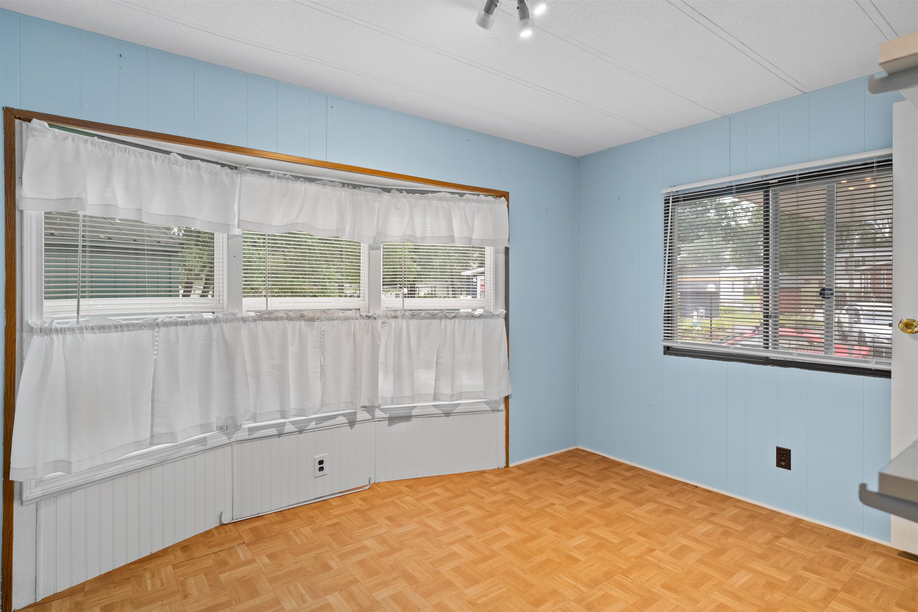 11 South Cranberry Rochester, NH 03867 - Photo 18 of 32