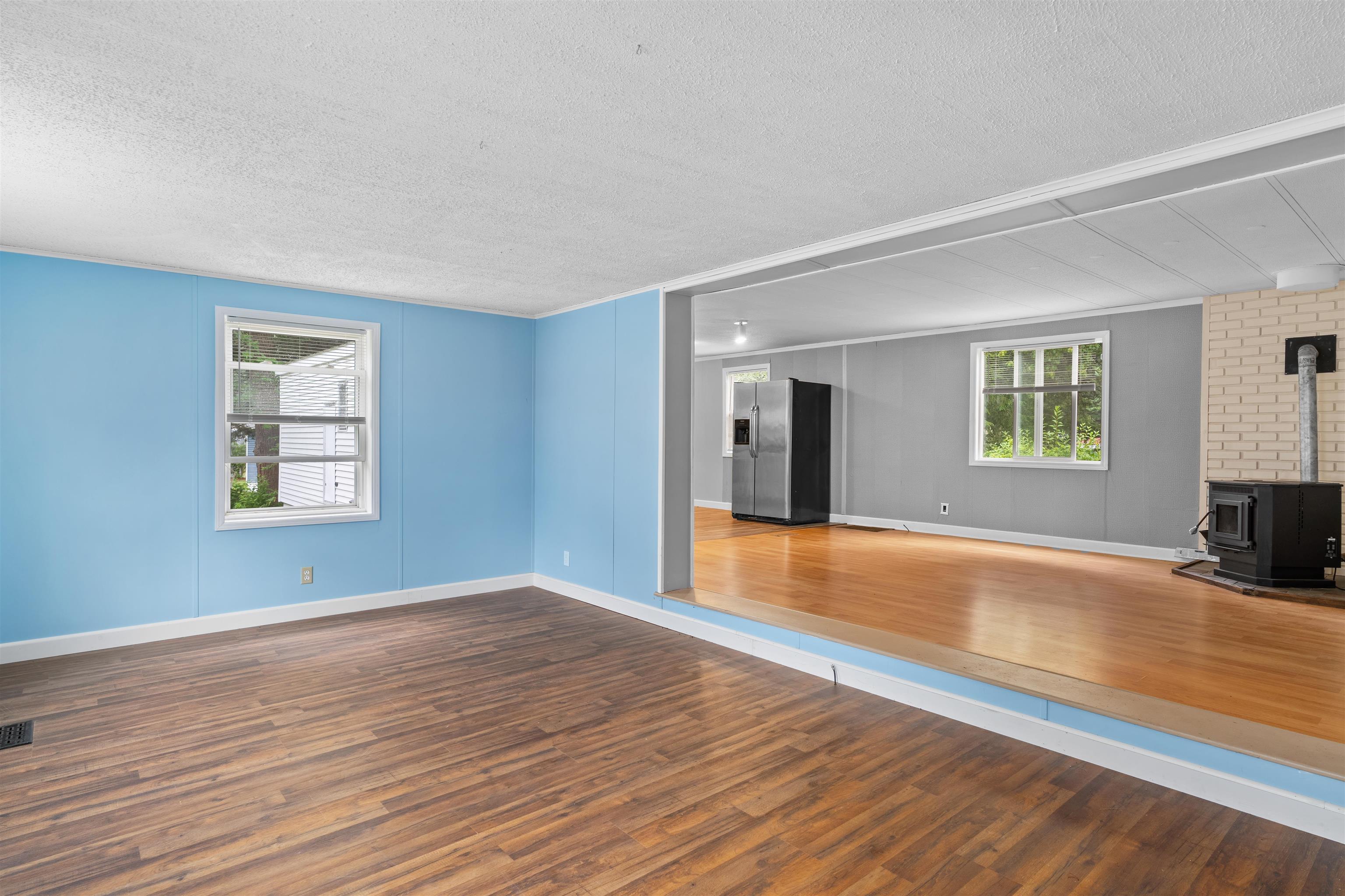 11 South Cranberry Rochester, NH 03867 - Photo 2 of 32