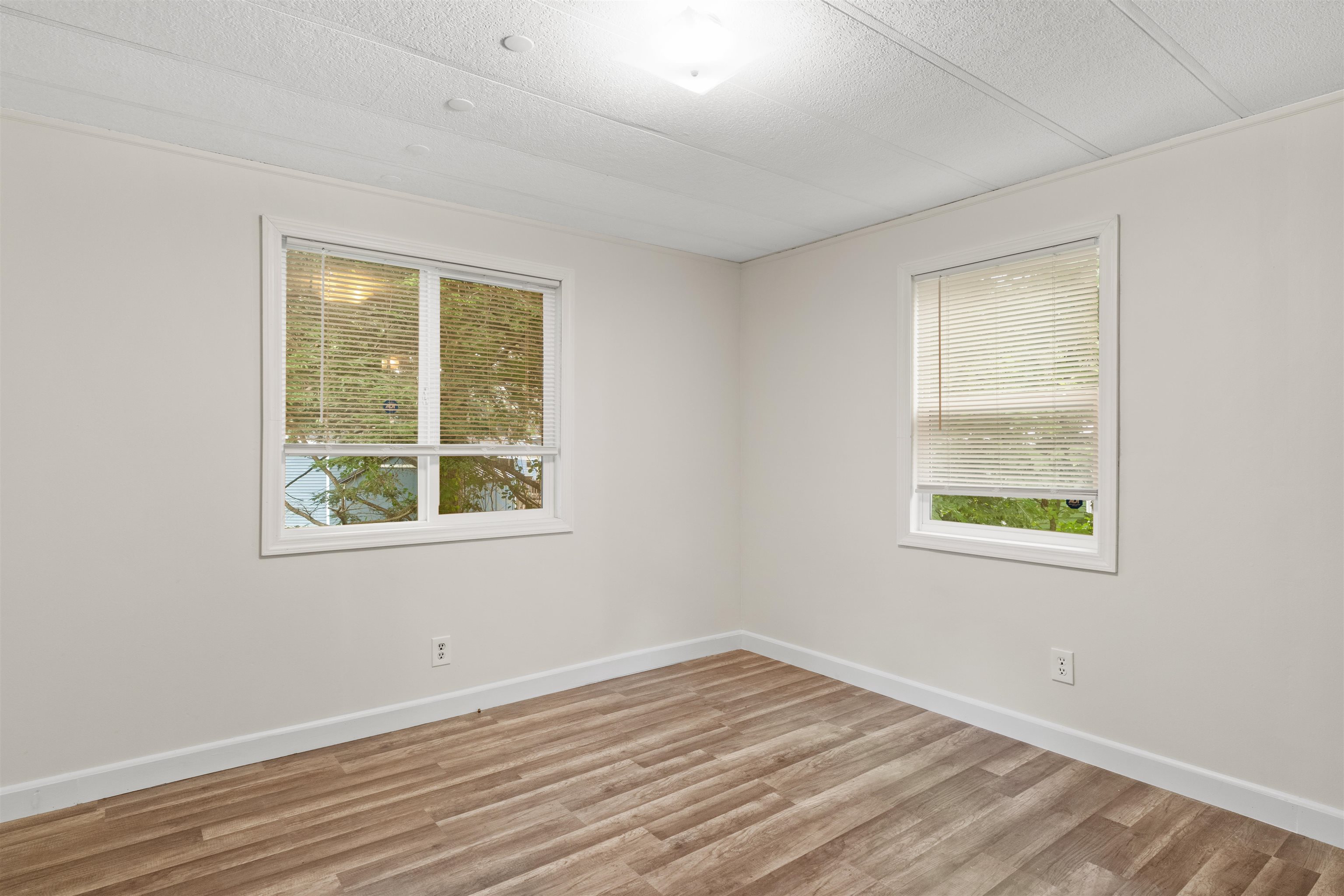 11 South Cranberry Rochester, NH 03867 - Photo 23 of 32