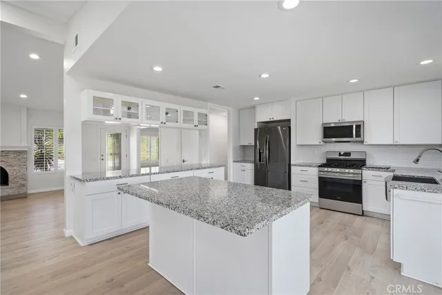 $999,888 | 28162 Vía Cernuda, Mission Viejo, CA 92692