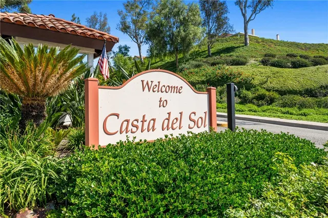 $999,888 | 28162 Vía Cernuda, Mission Viejo, CA 92692