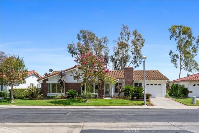 $999,888 | 28162 Vía Cernuda, Mission Viejo, CA 92692