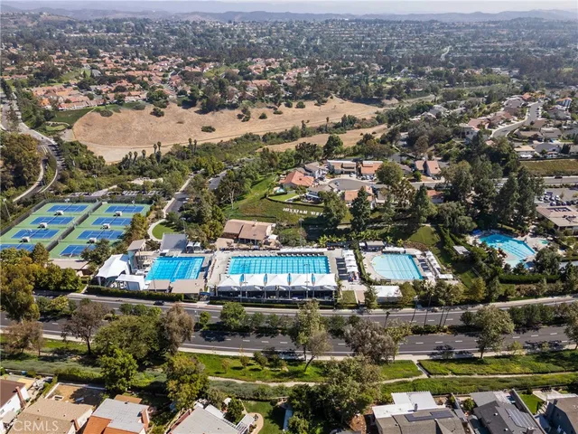 $999,888 | 28162 Vía Cernuda, Mission Viejo, CA 92692