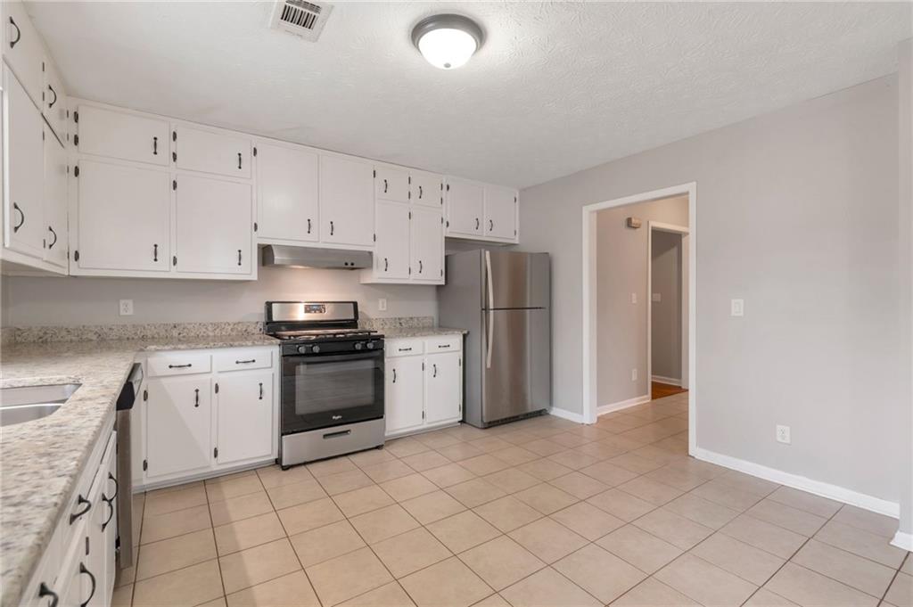 263 Devant Place Southwest Lilburn, GA 30047 - Photo 9 of 25