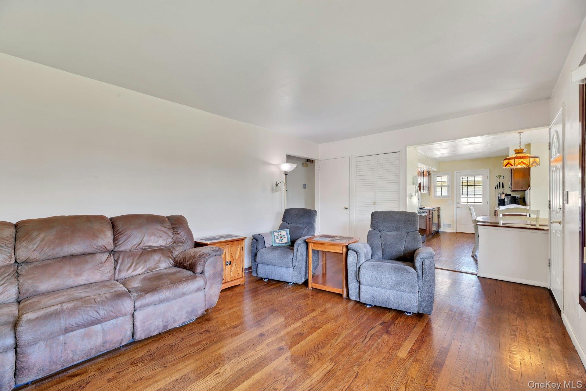 7 Applewood Road St. James, NY 11780 - Photo 6 of 18