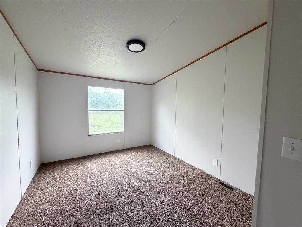 1075 Pluto Road Milford, TX 76670 - Photo 13 of 19
