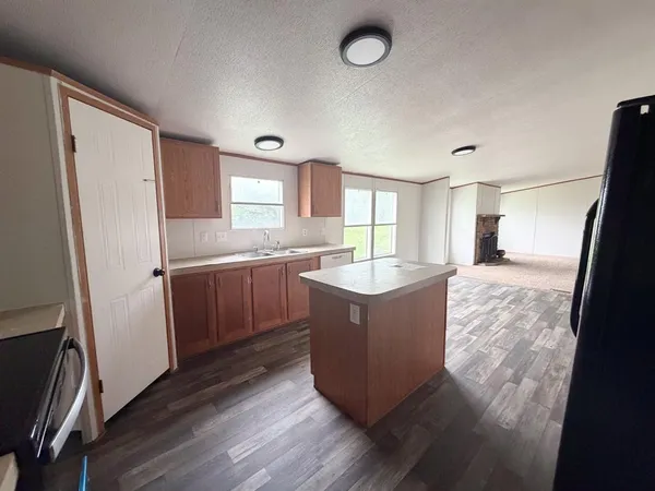 $1,875 | 1075 Pluto Road, Milford, TX 76670