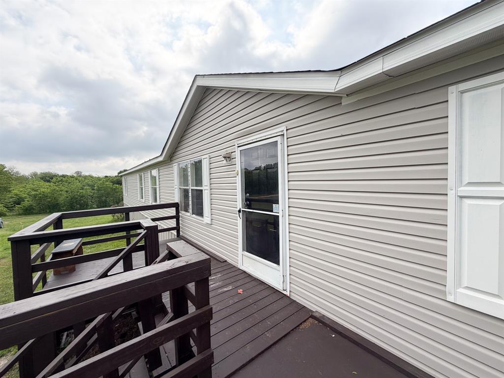 1075 Pluto Road Milford, TX 76670 - Photo 4 of 19