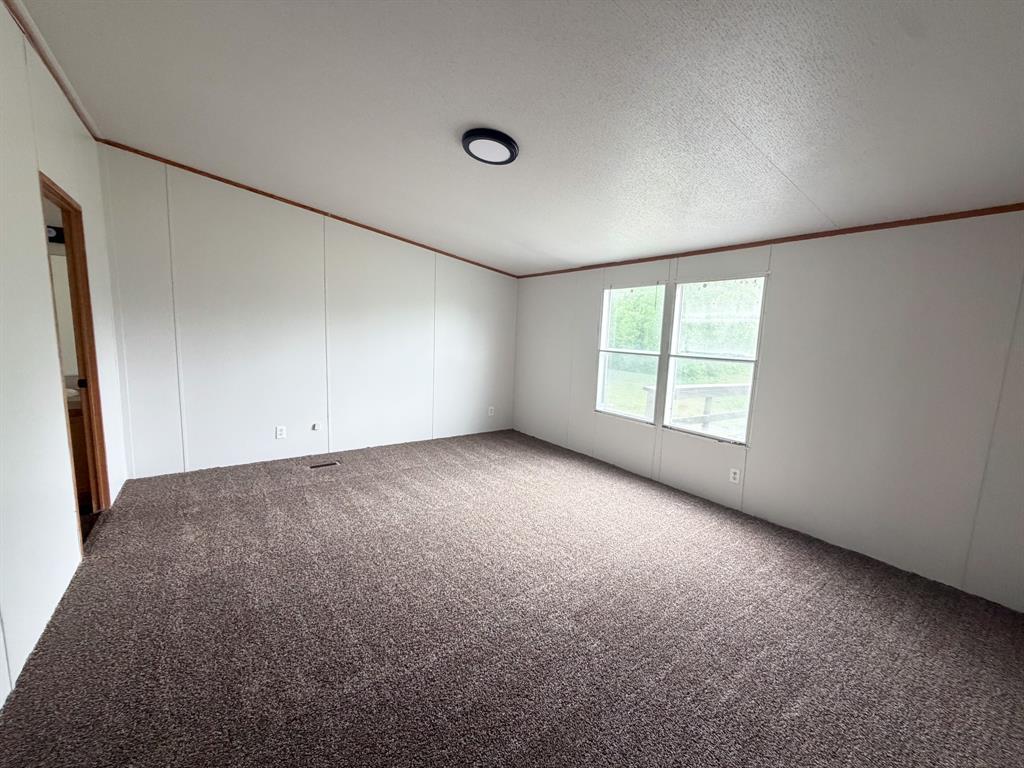 1075 Pluto Road Milford, TX 76670 - Photo 7 of 19