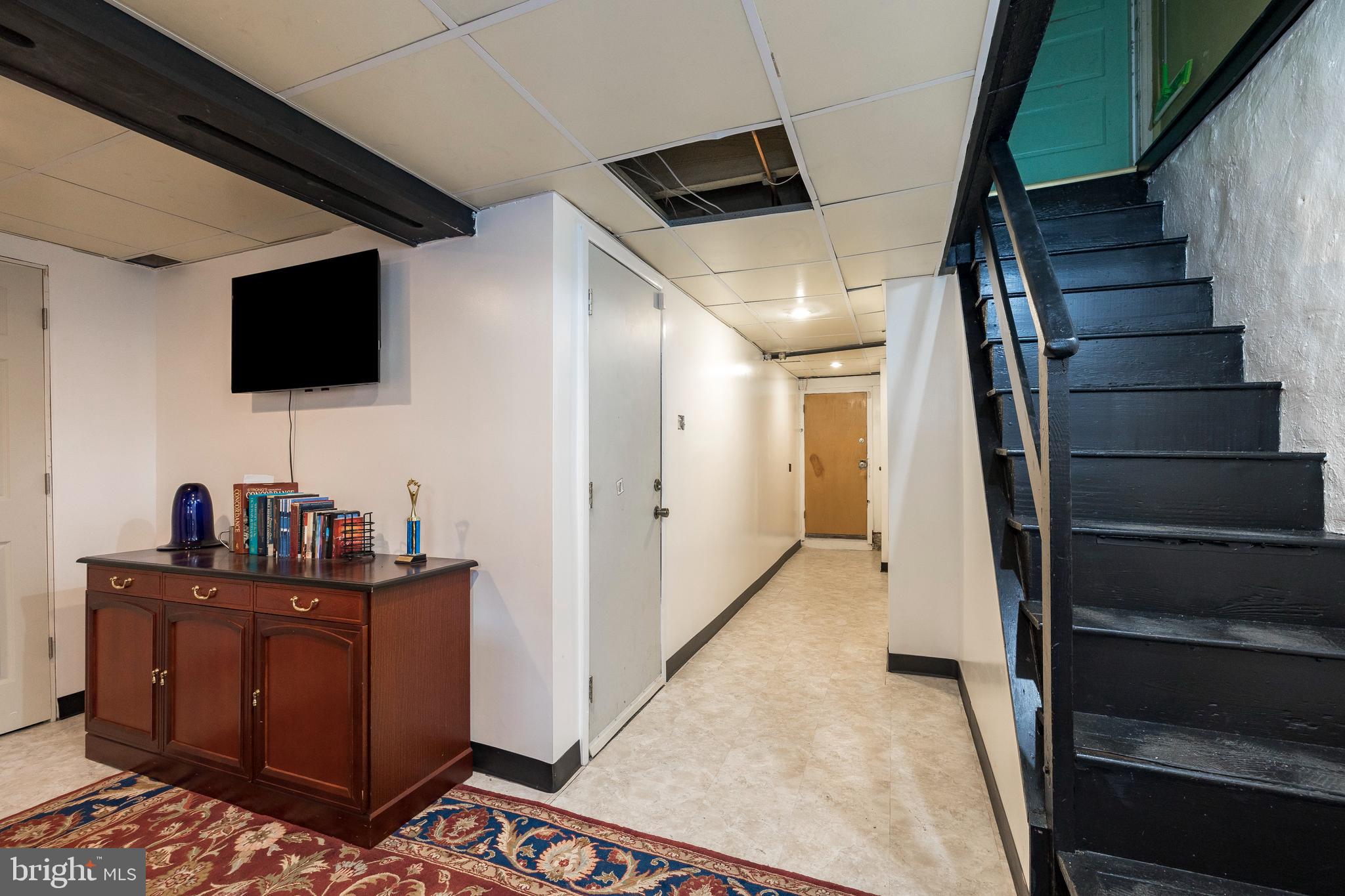 910 Marlyn Road Philadelphia, PA 19151 - Photo 19 of 24