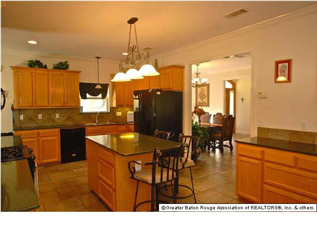 16923 Sunset Point Court Baton Rouge, LA 70816 - Photo 13 of 18 Gallery Image 13