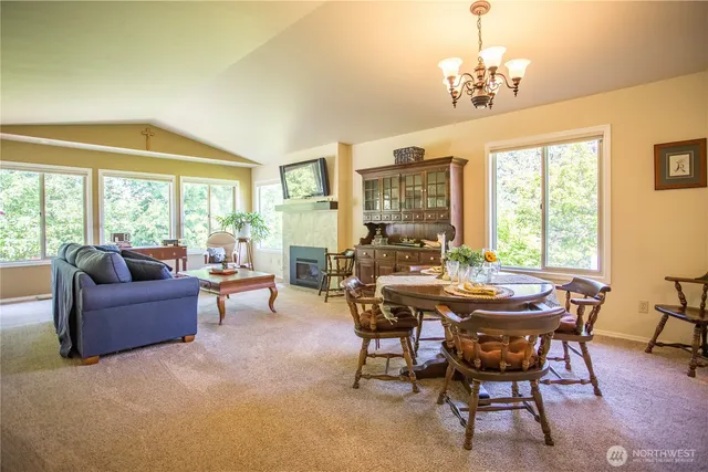 a view of a livingroom and dining room