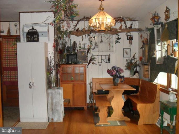 4121 St Clair Bridge Road Street, MD 21154 - Photo 12 of 19 Dining Room