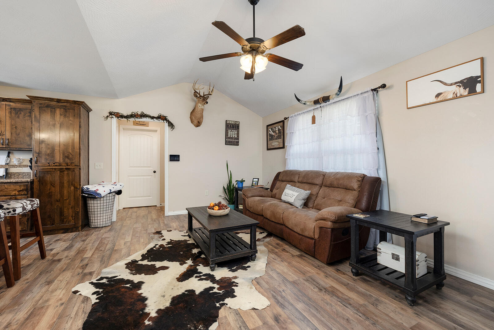 4716 South 125th Road Bolivar, MO 65613 - Photo 5 of 43 _MG_9125