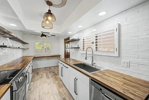 $2,845 | 37210 North Tranquil Trail, Unit 13, Carefree, AZ 85377