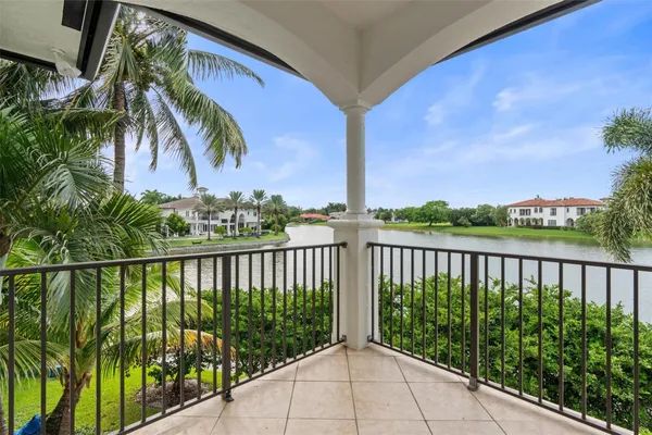 $5,495,000 | 366 Sweet Bay Avenue, Plantation, FL 33324