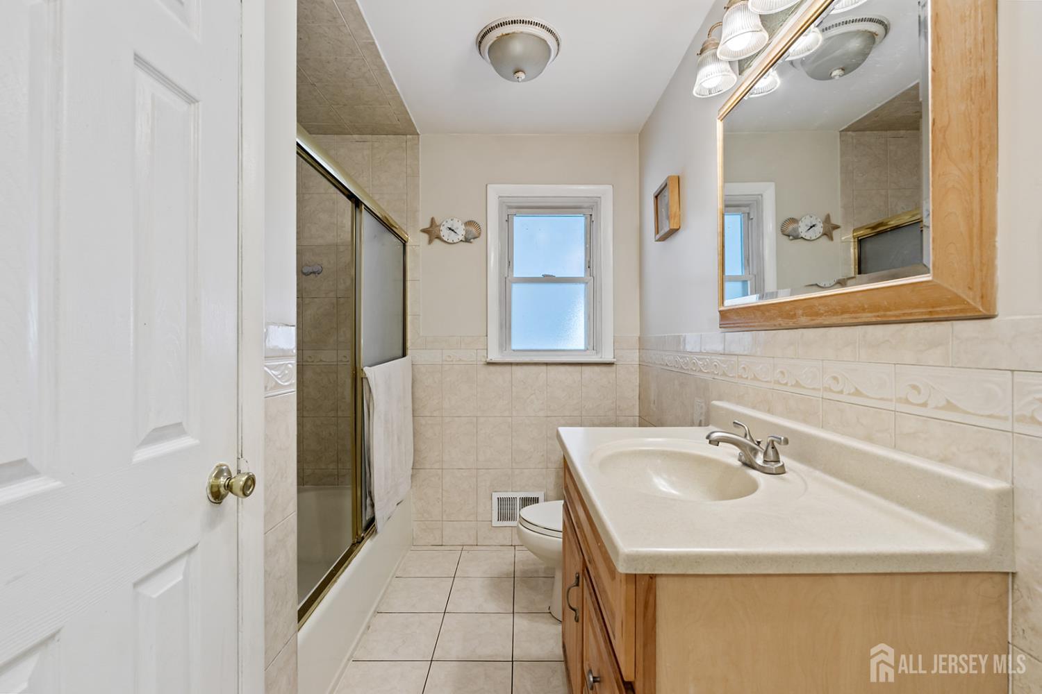 77 Conduit Way Colonia, NJ 07067 - Photo 11 of 29 Gallery Image 11