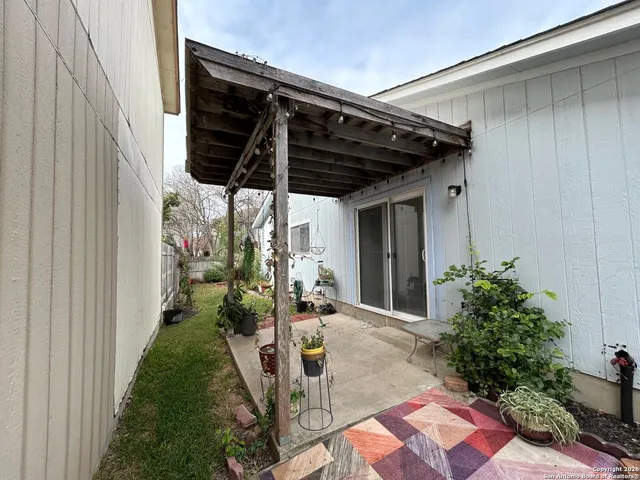 $1,695 | 15431 Cross Vine, San Antonio, TX 78247