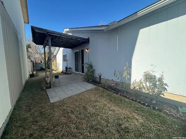 $1,675 | 15431 Cross Vine, San Antonio, TX 78247