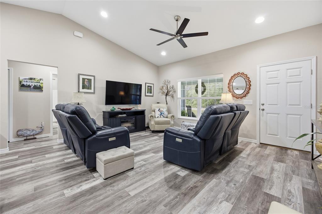 15487 Southeast 91st Ct Road Summerfield, FL 34491 - Photo 7 of 27