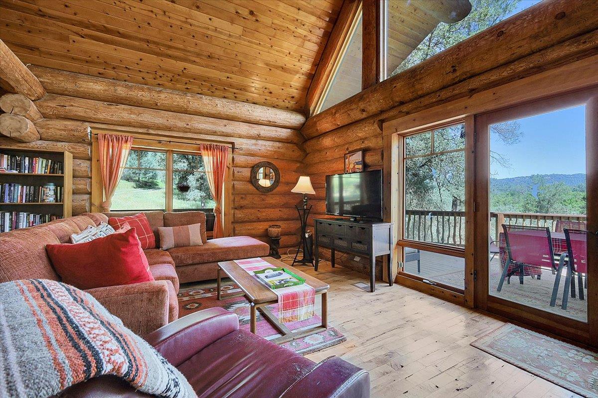 9844 Township Road Browns Valley, CA 95918 - Photo 3 of 77