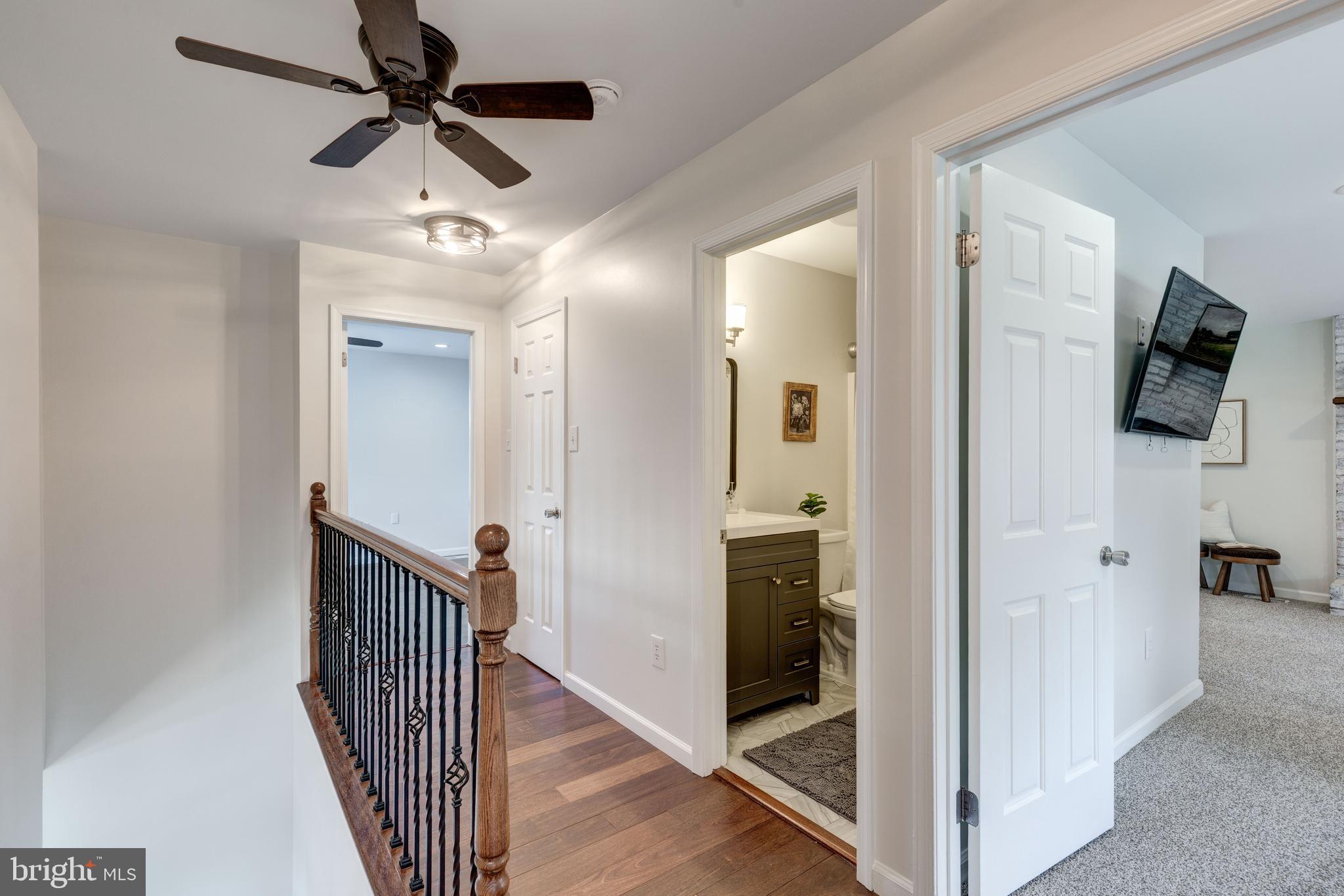 3046 Sykesville Road Westminster, MD 21157 - Photo 46 of 76 Upper hallway