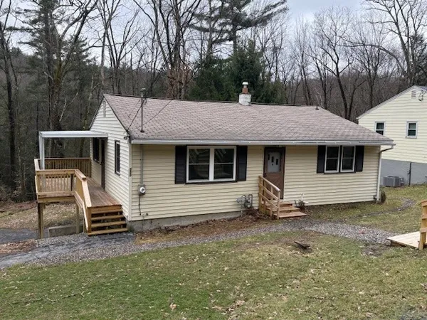 $189,711 | 220 Dorman Road, Binghamton, NY 13901